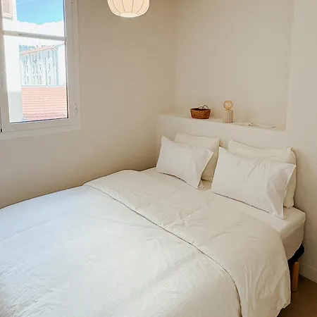 Garibaldi 2 Bedrooms, 2 Bathrooms, Ac نيس