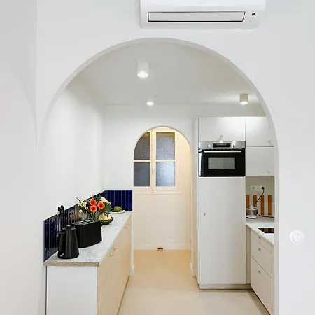 Garibaldi 2 Bedrooms, 2 Bathrooms, Ac * نيس