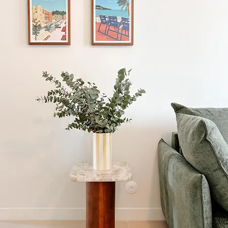 Garibaldi 2 Bedrooms, 2 Bathrooms, Ac نيس