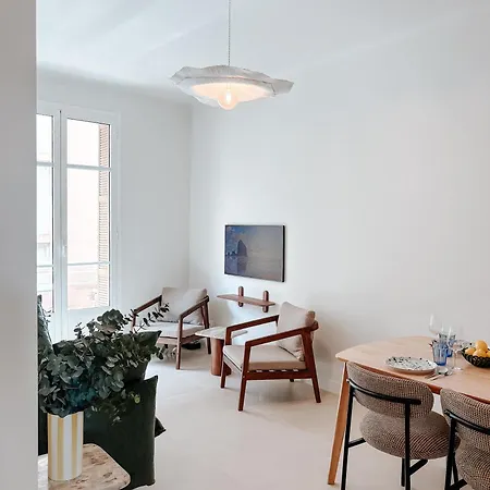 Garibaldi 2 Bedrooms, 2 Bathrooms, Ac شقة