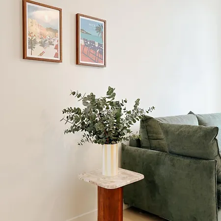 شقة Garibaldi 2 Bedrooms, 2 Bathrooms, Ac *